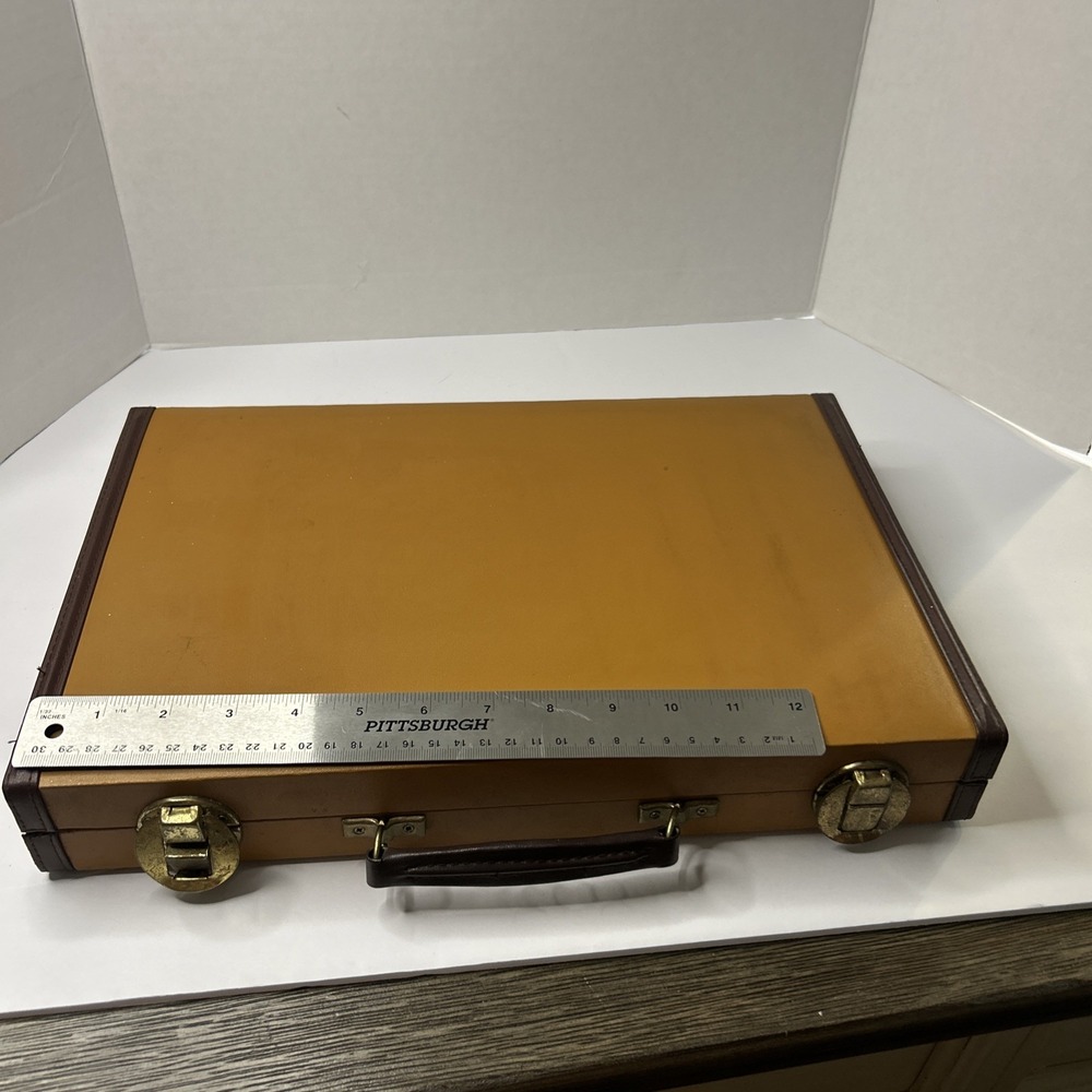 BACKGAMMON VTG GAME W/TAN LEATHER CASE - - Picture 3 of 11